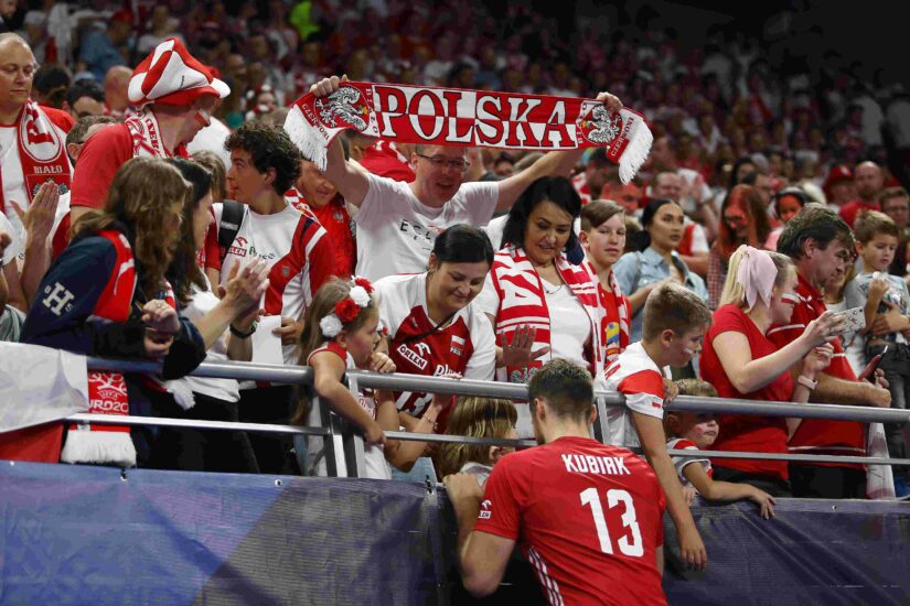 Polacy pewnie wygrywają z Finami i meldują się w ćwierćfinale Mistrzostw Europy